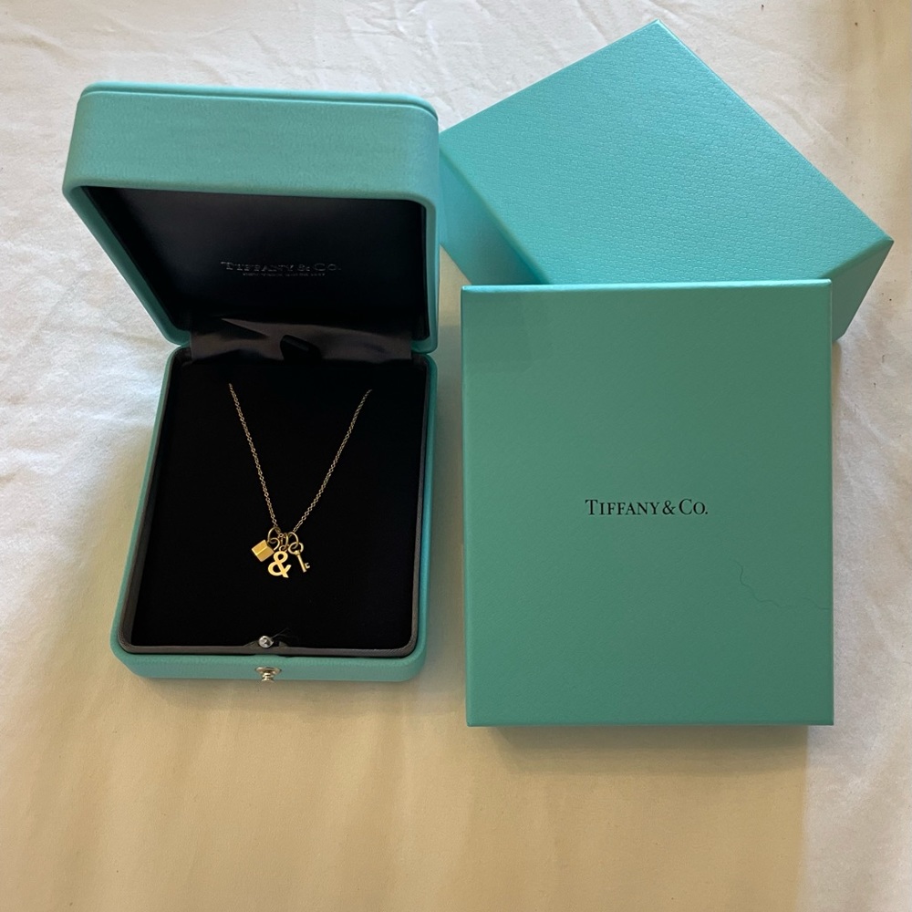 Tiffany Lock & Key Pendant 18k Gold